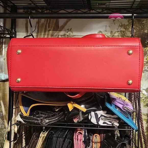 Guess handbag. Red. Lipstick charm. PU - Picture 2 of 2